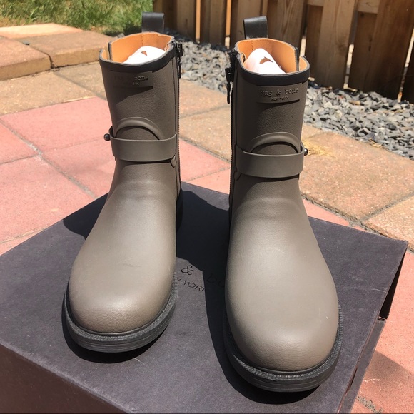 NWT Rag & Bone Moto rain boot in smoke - Picture 3 of 7